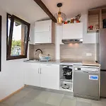 Ferienhaus 2 Bedroom Lovely Home In Prunete Prunete